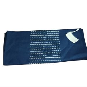 NWT Terrirory Navy Blue Table Runner with White And Blue Wave Pattern